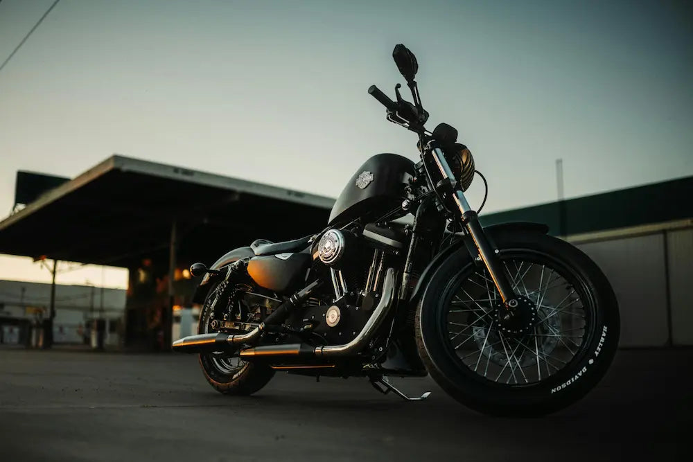 Tire Lettering Guide: Kits, Adhesives, and Track-Day Do’s & Don’ts