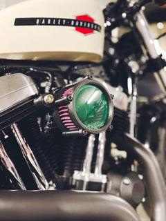 Aperture – DSLR-Style Carbon-Fiber Air Cleaner with Swappable Lens for Harley-Davidson Sportster Intake Systems