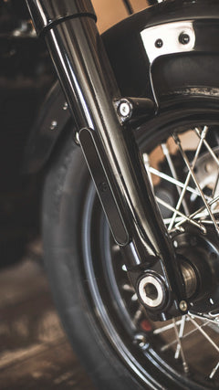 Reflector Deletes – Clean Fork & Frame Finish for Harley-Davidson Softail