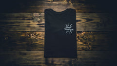 Retro Arrows Tee | Metallic Silver Print
